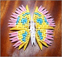 3D origami motýle, viac na : http://bujdosova.blog.sme.sk/c/321332/3D-origami-motyle.html