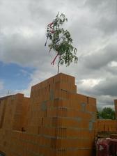 14.5.12 a máme vytiahnuté múry