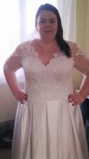 👰👰👰