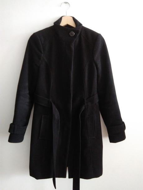 černý zimní kabát - Obrázek č. 2