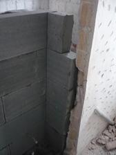 murujeme priečku medzi wc a špajzou