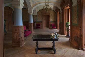 Obřadní síň zámku a galerie Klenová