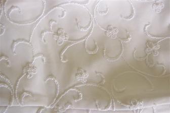 detail šatů