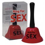 len keby bolo ring for kiss, miesto klopkania priborov o taniere a pohare