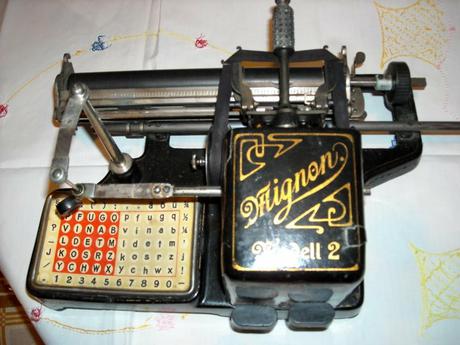 Starý písací stroj Mignon - Obrázok č. 4
