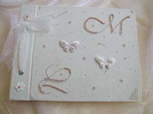 vlastnoručně vyrobný Guest book