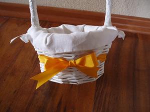 oblečeny košiček na lupienky pre družičky - aj so stužkou, priemer 12 cm dole, hore 16 cm, vyska aj s uskom 50 cm