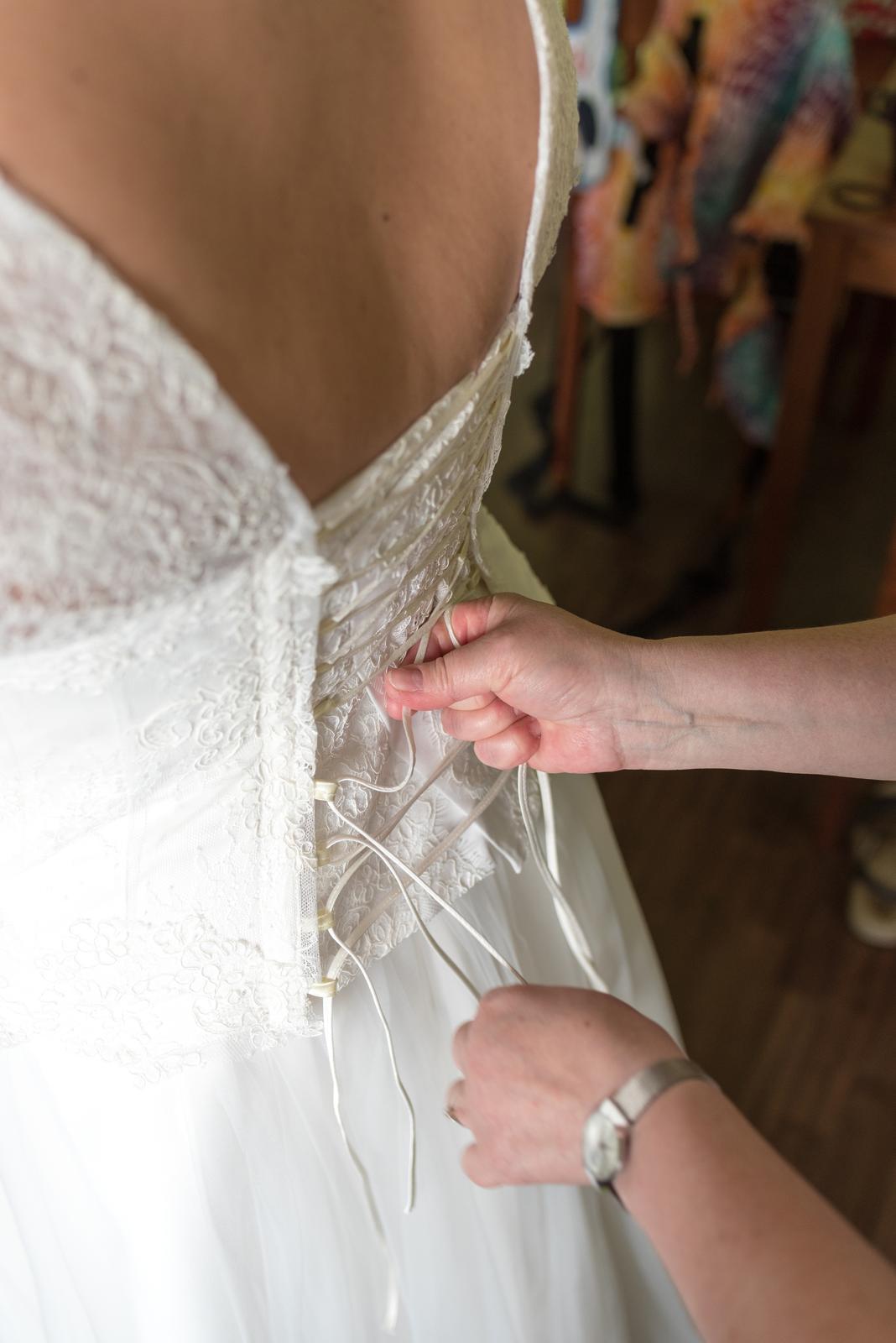 Na míru šité korzetové svatební šaty - Obrázek č. 1