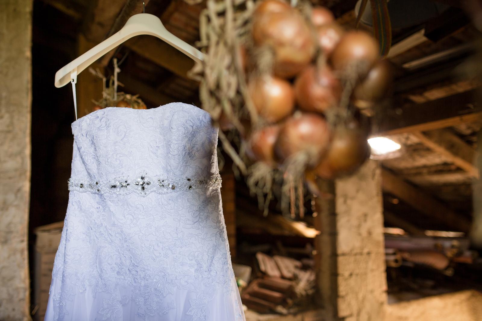 Svatební šaty na šněrování šité v Madoře 42-46 - Obrázek č. 4