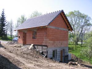 okýnka a dveře si hoví na svém místě