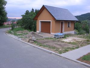 a teď hurá na hlavní vjezd