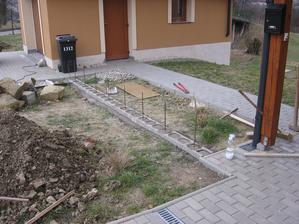 ... a i zabetonována
