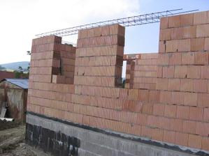 začínáme armovat věnce