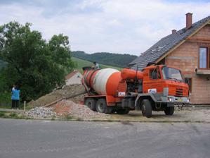 a už to jede - beton C12/15