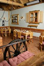Hostina? Asi tu - Adam.