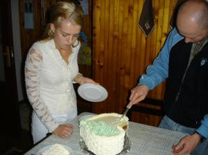 na druhy den krajanie torty