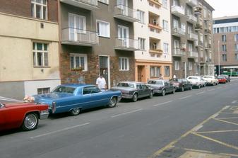 takhle nějak bude vypadat kolona našich aut