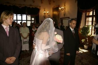 Prvy manzelsky bozk