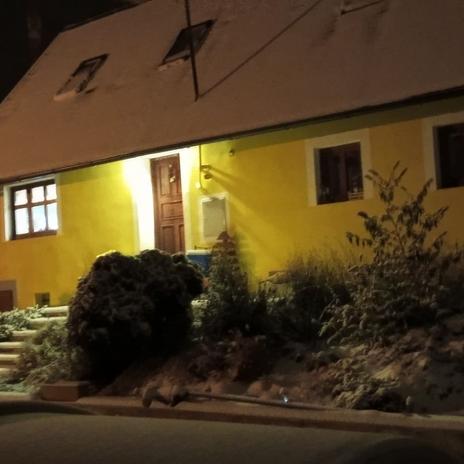 Žlutý domeček se zahrádkou 2025