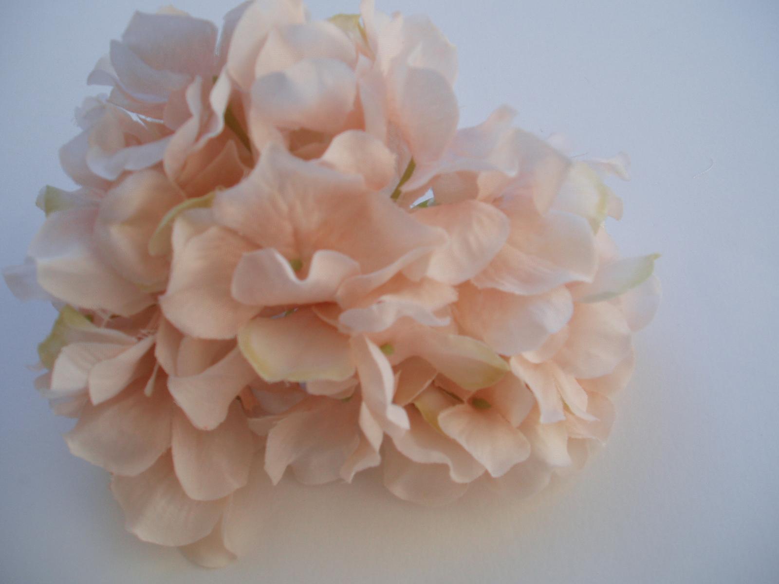 květ hortenzie - Obrázek č. 3
