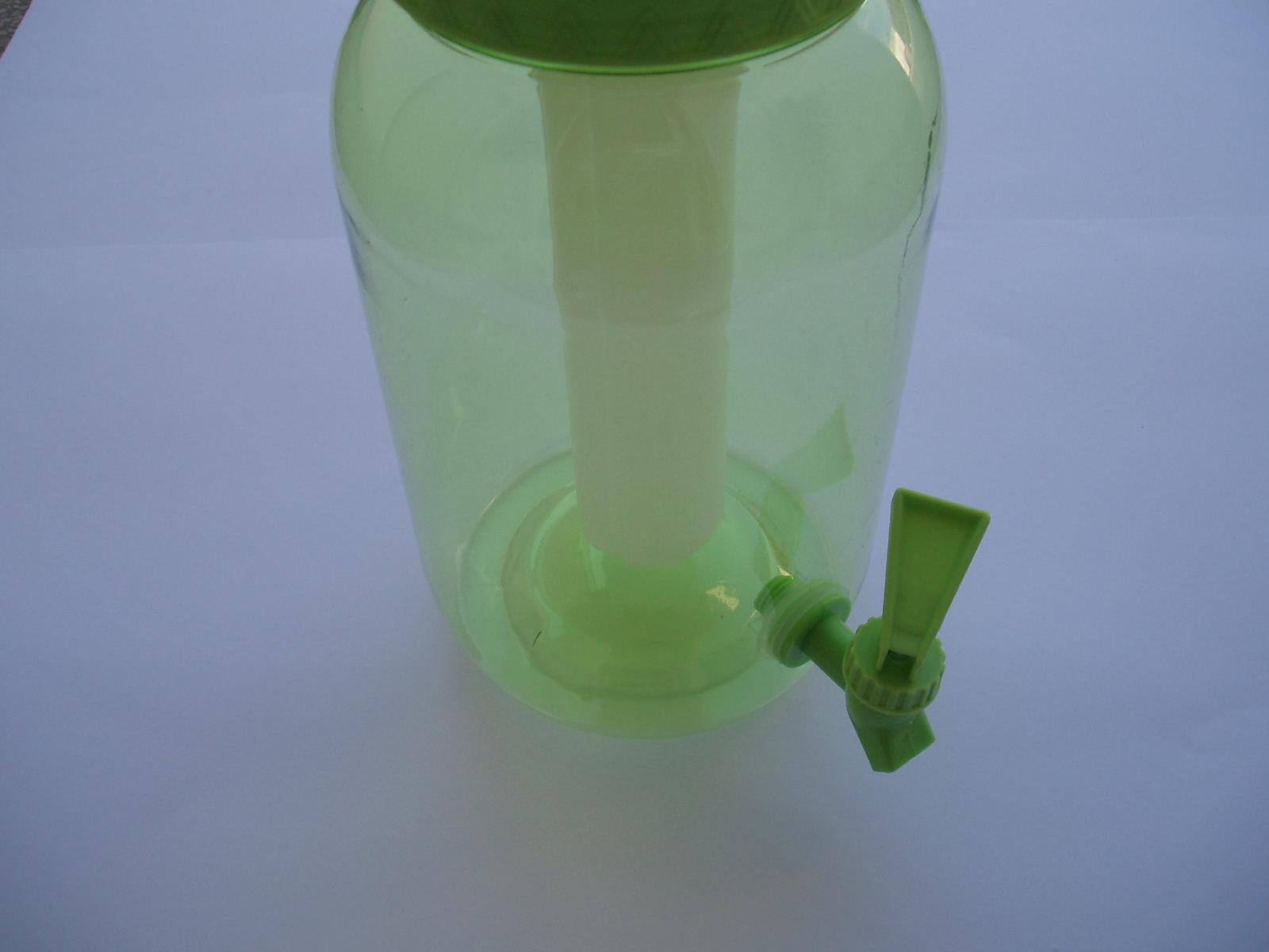 dávkovač nápojů plastový - Obrázek č. 3
