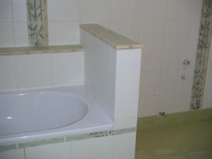 pohled na vanu směrem k wc