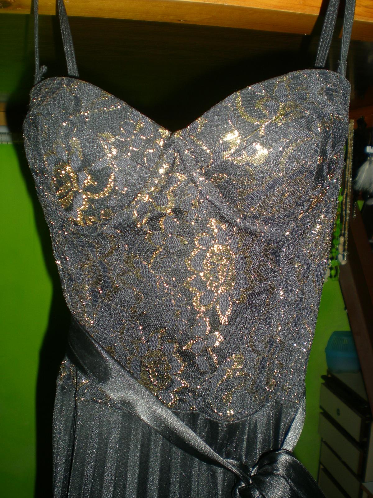 čierno zlaté šaty - Obrázok č. 1