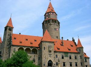 Die Burg Bouzov