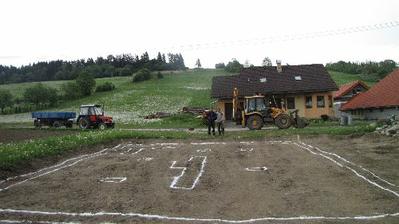 základové pásy v bielom