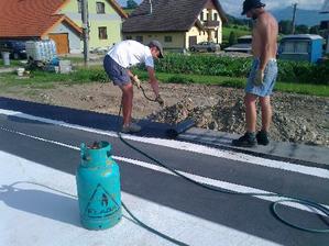 penetrak a lepenka........na slnku 32 stupnov a s horakom v ruke asi 50 :-)