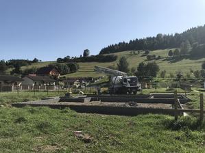 31.8.2017 betónpumpa na mieste