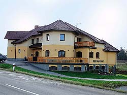 tady bude probíhat hostina