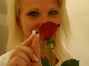 a moja laska ma 15.augusta 2010 poziadala o ruku :)