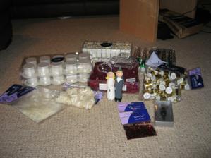 tak dneska jsem udelala poradny nakup...=I have done some proper shopping today ...