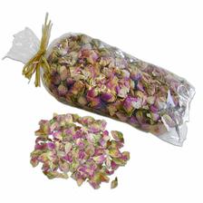 ruzova poupatka na stul=rosebuds for table decoration.