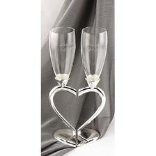 ty jsou nadherne,ty si mozna objedname.=we might buy these lovely glasses