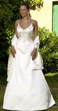 ty jsou bozi...=a gorgeous dress.