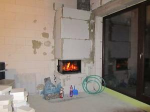 Ešte chybaju teplovzdušne rozvody do vsetkych miestnosti s Ventilatorom a filtrami