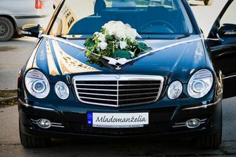 svadobné auto - ženích