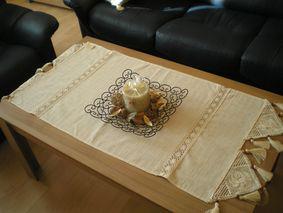 pod stôl pojde ešte koberček v prírodnej farbe