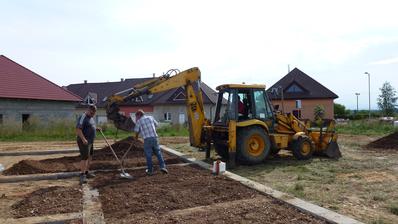 13.8.2014 Vrchní vrstva štěrku a kamení