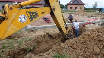 13.8.2014 Bagrování přípojky
