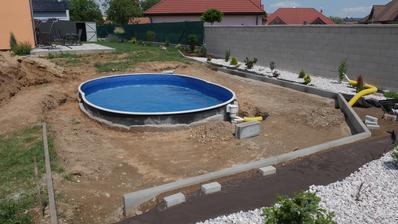 29.6.2018 dvě strany obrubníků