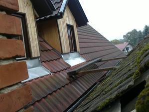 tá napravo je nasa :/ ,chceli by sme to nadstavit asi tak o tristvrte metra az meter, len nevieme co na to sused, a ci nam to povolia aj na stavebnom urade...