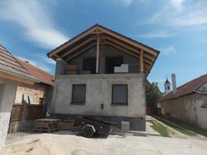 A pohlad zo zadu