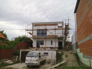 September 2010 - začína sa zatepľovať