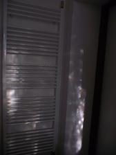aj radiator vyzerá taký veselší :-)