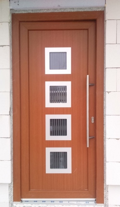 Realizace dveří GAVA 961a - Vchodové dveře s HPL dveřní výplní 961a