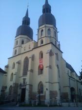 nas kostolik.dom sv.mikulasa v trnave
