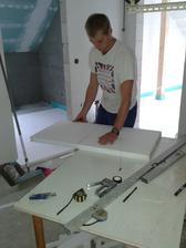 Manželova výroba-řezačka na polystyren